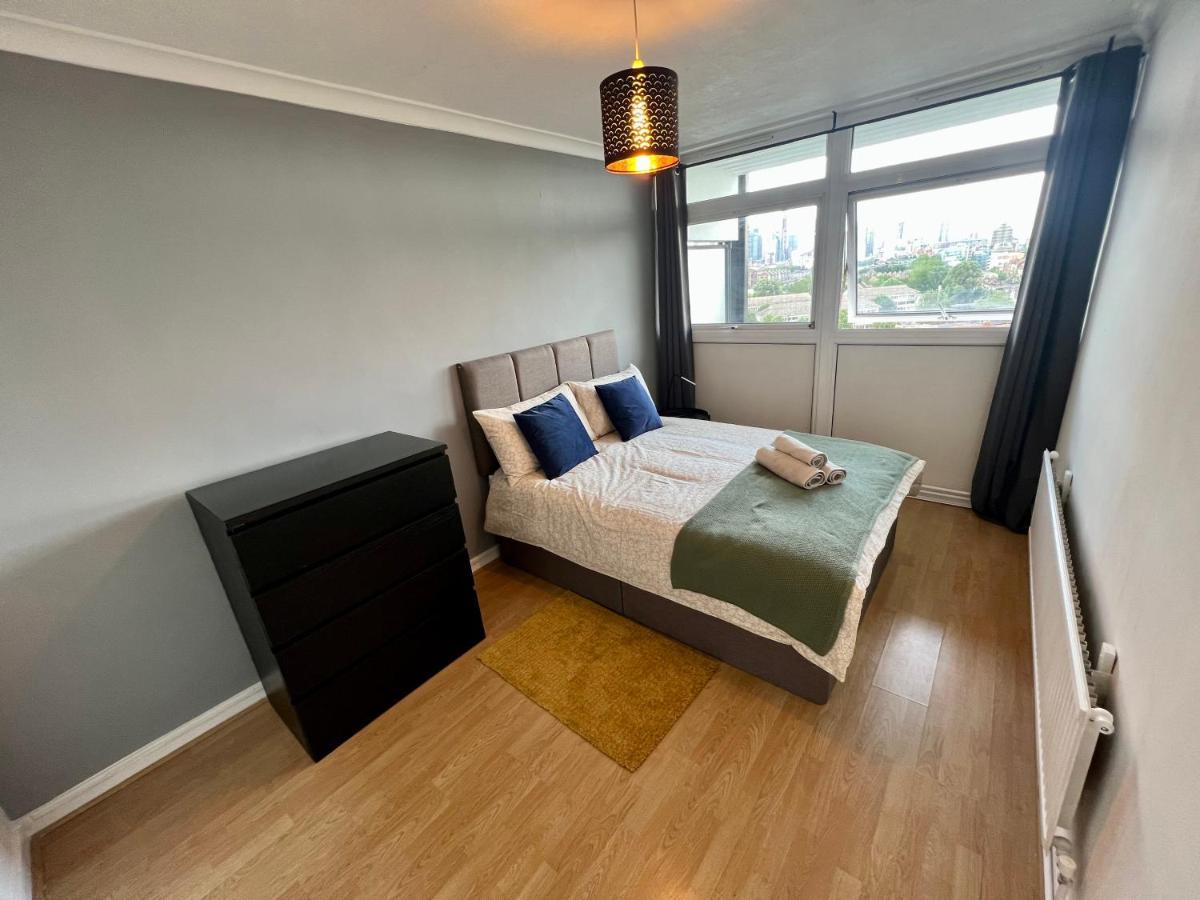 New Tower Bridge , Canada Water 2 Bedroom Flat With A View * Londra