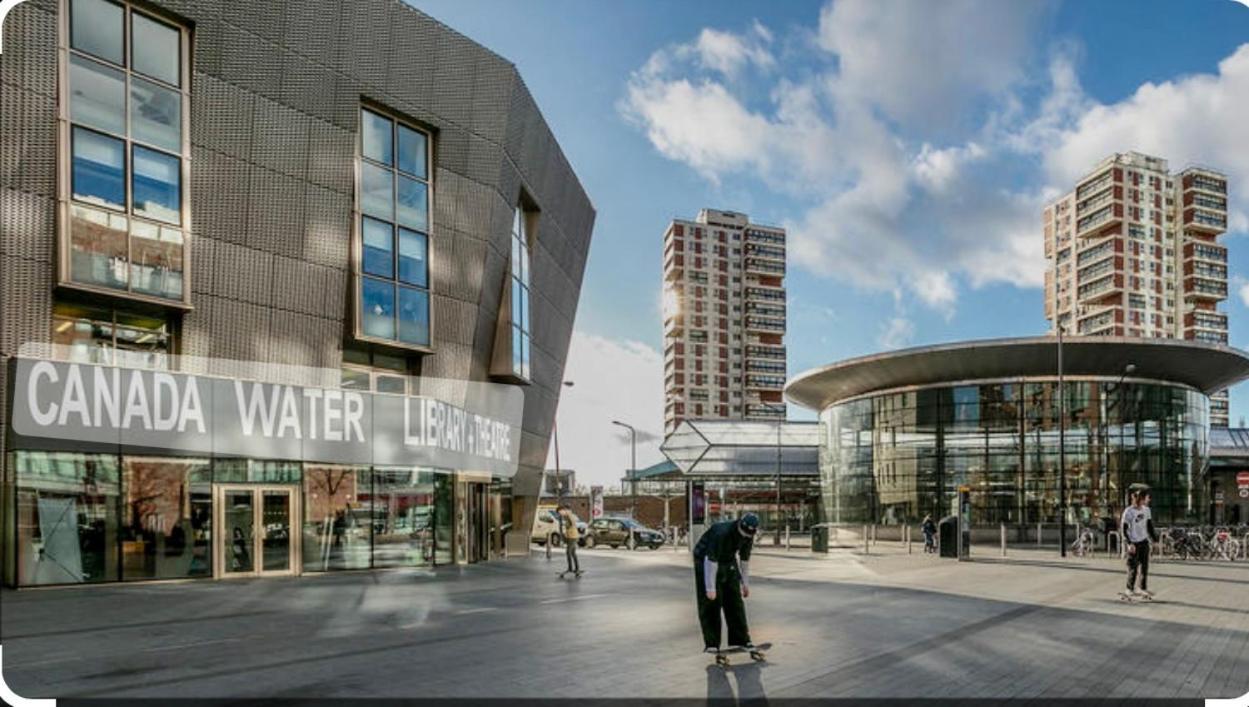 Appartamento New Tower Bridge , Canada Water 2 Bedroom Flat With A View *